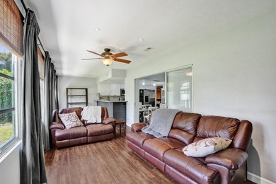 A large lot, waterfront, great living space, and Cooper City - photo 35
