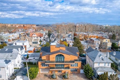 Luxury AND elegance Two-Family Home with Elevator, Rooftop, and - photo 45