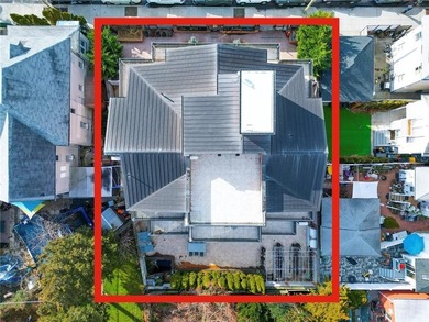 Luxury AND elegance Two-Family Home with Elevator, Rooftop, and - photo 49