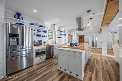 Welcome to an exceptional Neuse River retreat, just across the - photo 11