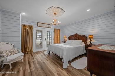 Welcome to an exceptional Neuse River retreat, just across the - photo 26