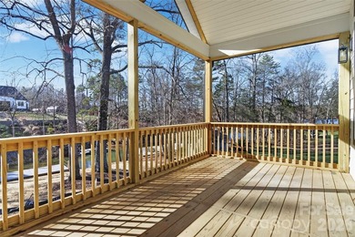 Stunning new construction waterfront home on Lake Norman - photo 31