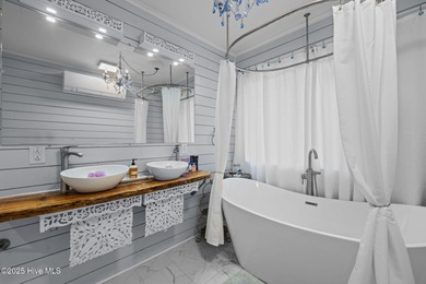 Welcome to an exceptional Neuse River retreat, just across the - photo 32