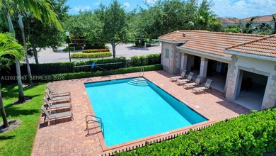 Newer construction townhome with serene water views. Gated - photo 3