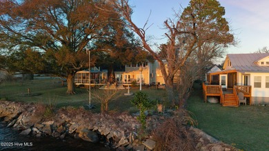 Welcome to an exceptional Neuse River retreat, just across the - photo 43