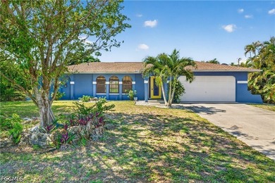 Welcome to your Waterfront Relaxation Place! This home offers - photo 1