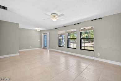 Welcome to your Waterfront Relaxation Place! This home offers - photo 4
