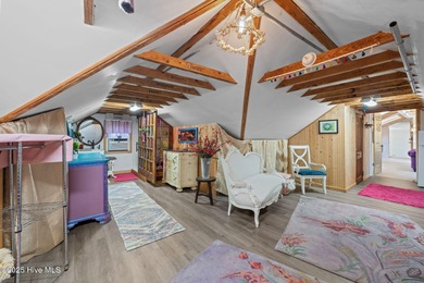 Welcome to an exceptional Neuse River retreat, just across the - photo 60