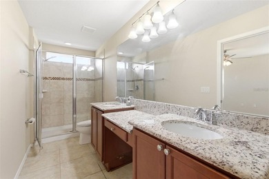 Immediate move in!! FRESH PAINT & NEW FLOORS, GREAT LOCATION IN - photo 8