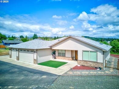 One-Level Home, SHOP, Additional Structure & 11+ Acres with Golf - photo 1