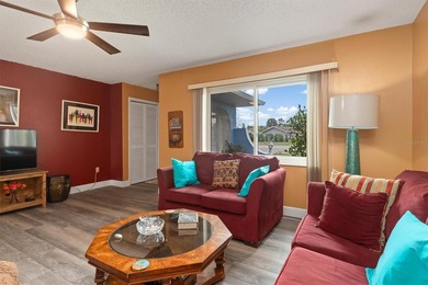 Beautifully updated 2 bedroom, 2 bath, 2 car garage home with - photo 7