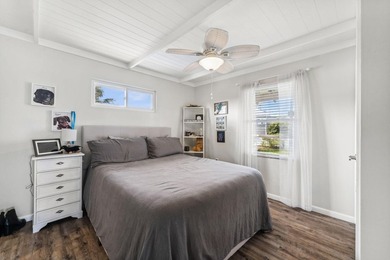 Gorgeous waterfront home that's as close to paradise as you can - photo 11
