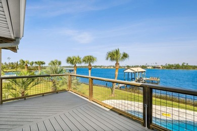 Gorgeous waterfront home that's as close to paradise as you can - photo 22