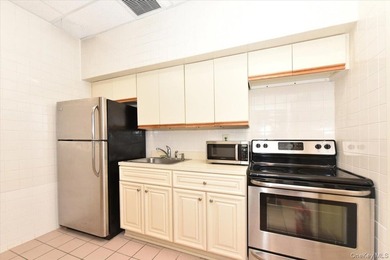 Welcome to waterfront living at its finest! This beautifully - photo 27