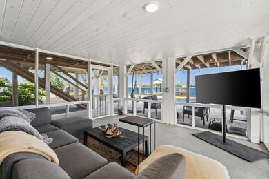 Gorgeous waterfront home that's as close to paradise as you can - photo 34