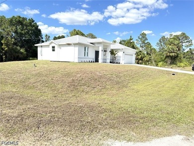 NEW HOME IN THE HEART OF LEHIGH ACRES! MOVE IN READY! GREAT - photo 2