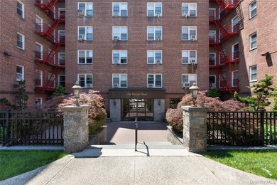Experience refined living in this beautifully updated - photo 2