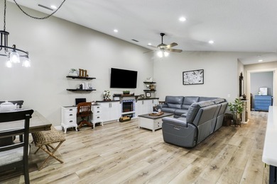 Move-in ready! This fully renovated 2Bed 2Bath CBS Florida Villa - photo 8