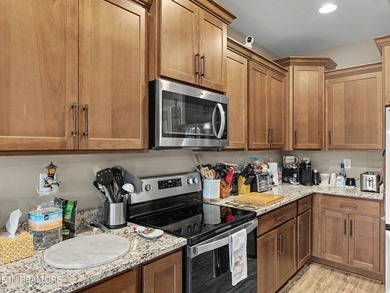 Welcome home to Eagle's View Subdivision located in Dandridge - photo 14