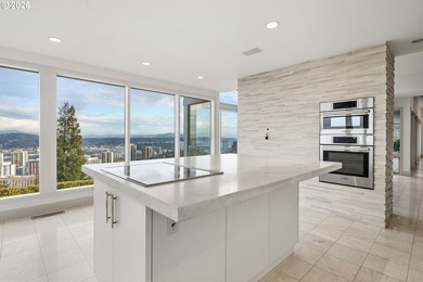 Occupying an elevated position with sweeping, cinematic vistas - photo 14