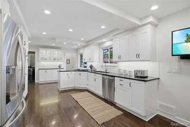 Welcome home to this stunning Bloomfield Hills ranch, where - photo 15