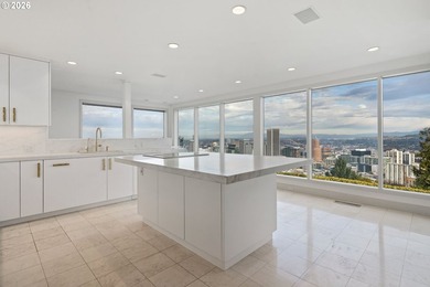 Occupying an elevated position with sweeping, cinematic vistas - photo 15