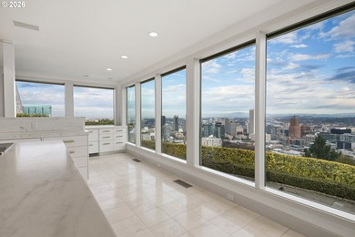 Occupying an elevated position with sweeping, cinematic vistas - photo 17