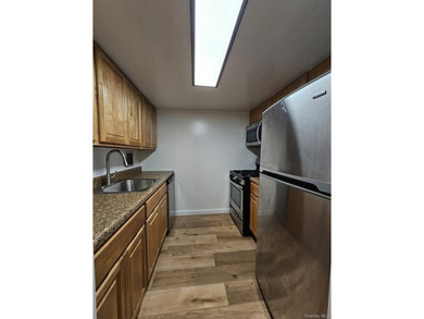 Luxury Living with Panoramic Views & One included Parking - photo 2