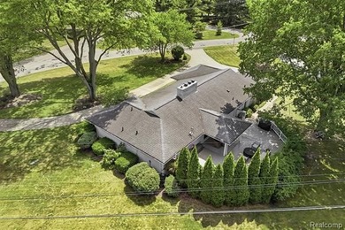 Welcome home to this stunning Bloomfield Hills ranch, where - photo 46
