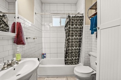Rare opportunity to own the 120-126 N. Franklin St portfolio, a - photo 2