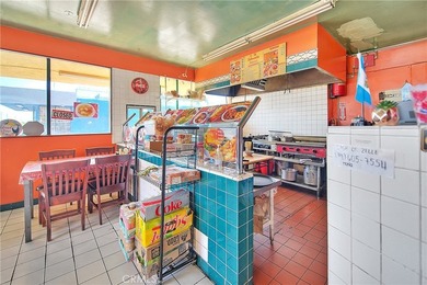 Motivated seller!!! Standalone commercial building offering a - photo 13