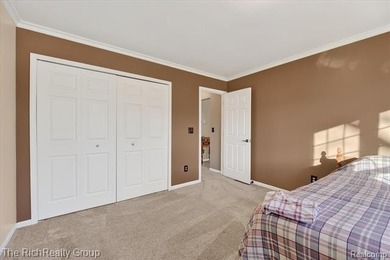 Nicely updated co-op in Centennial Farms, one of South Lyon's - photo 21