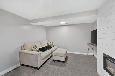 445 E 200 N - photo 24