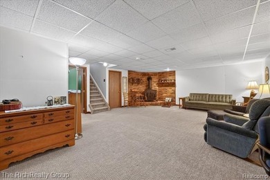 Nicely updated co-op in Centennial Farms, one of South Lyon's - photo 28