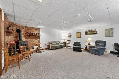 Nicely updated co-op in Centennial Farms, one of South Lyon's - photo 30
