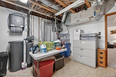 Nicely updated co-op in Centennial Farms, one of South Lyon's - photo 32