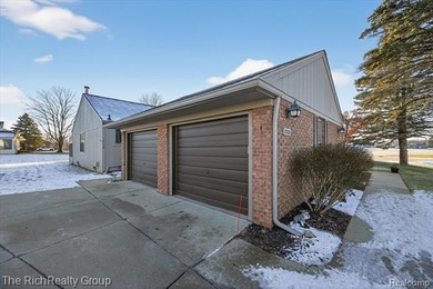 Nicely updated co-op in Centennial Farms, one of South Lyon's - photo 37