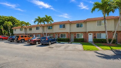 Opportunity awaits in the heart of Wilton Manors. This 2-bedroom - photo 1