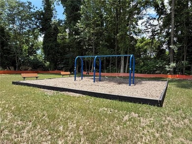 Beautiful 4-bedroom, 3-bath home featuring a first-floor guest - photo 3