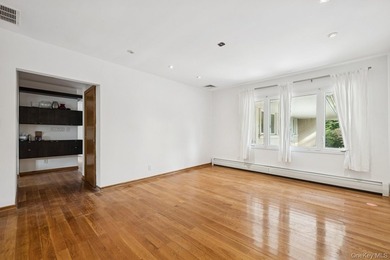 Welcome to your dream waterfront retreat! This beautifully - photo 11
