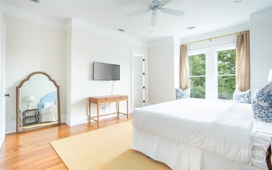 Enjoy the best of modern construction and Historic District - photo 36
