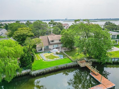 Welcome to your dream waterfront retreat! This beautifully - photo 36