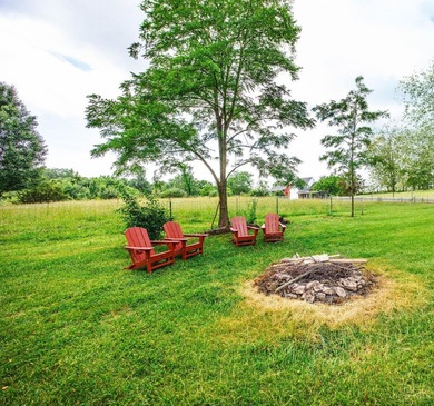 Custom-built 4-bedroom luxury ranch on scenic country setting - photo 37