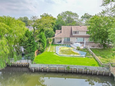 Welcome to your dream waterfront retreat! This beautifully - photo 37
