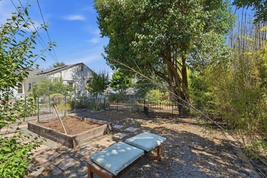 Full of character and charm, this beautifully maintained 1940 - photo 42