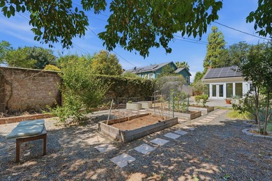 Full of character and charm, this beautifully maintained 1940 - photo 43