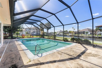 WATERFRONT HOME W/NEW ROOF ON OVERSIZED TIP LOT & EXTREMELY - photo 10