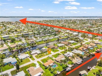This beautifully updated residence offers 3 bedrooms, 2 - photo 2