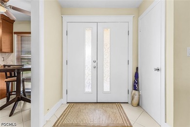 This beautifully updated residence offers 3 bedrooms, 2 - photo 7