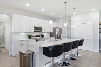 Virtually Staged. Price Improvement! SHOWSTOPPER!! Impeccable 4 - photo 4